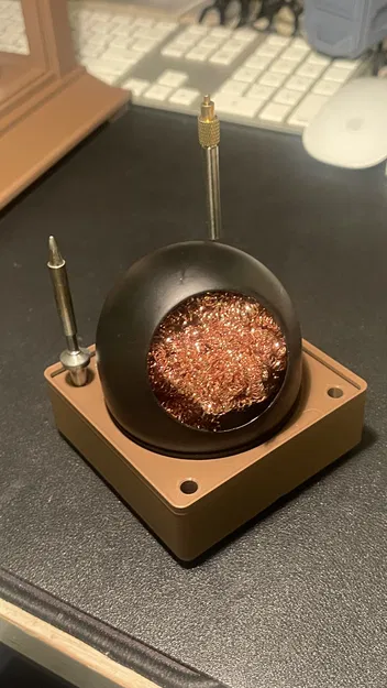 Giá đỡ bóng vệ sinh mũi hàn & khay giữ mũi hàn Pinecil (Gridfinity 2x2) - Image 1