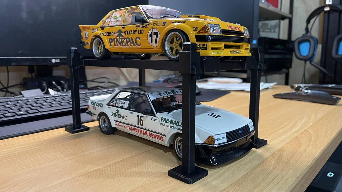 Cầu nâng 4 trụ cho mô hình diecast 1/18 - Image 1