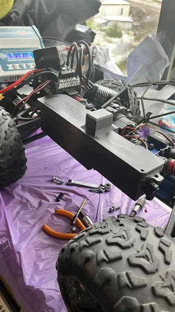 Hộp pin và receiver Revo 3.3 (Remix) có nắp, bỏ ESC holder - Image 1