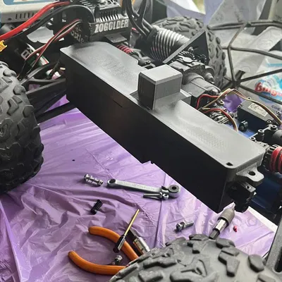 Hộp pin và receiver Revo 3.3 (Remix) có nắp, bỏ ESC holder