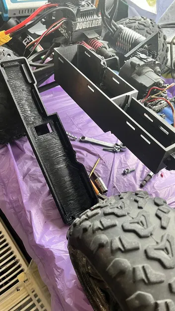 Hộp pin và receiver Revo 3.3 (Remix) có nắp, bỏ ESC holder - Image 2