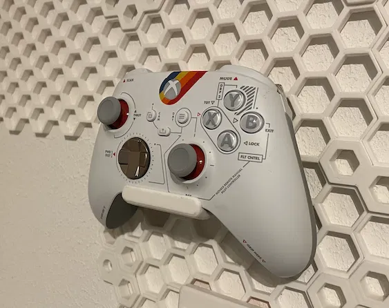 Giá đỡ tay cầm Xbox có gờ (lip) cho HSW - Image 1