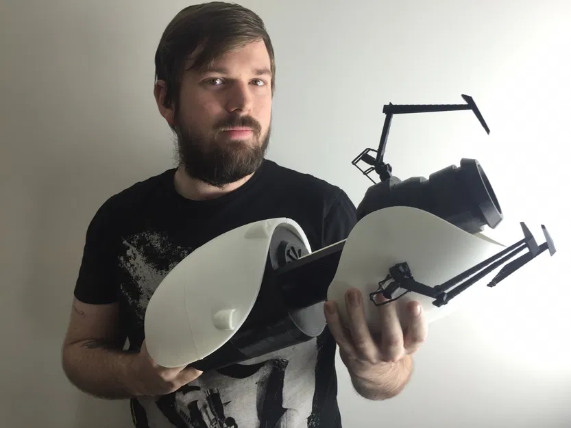 Portal Gun – Mẫu Replica Có Khoang Gắn LED - Image 3