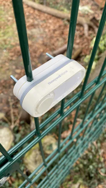 Giá/đế chuông Honeywell DCP311/DCP511/DCP911 gắn lên hàng rào - Image 2