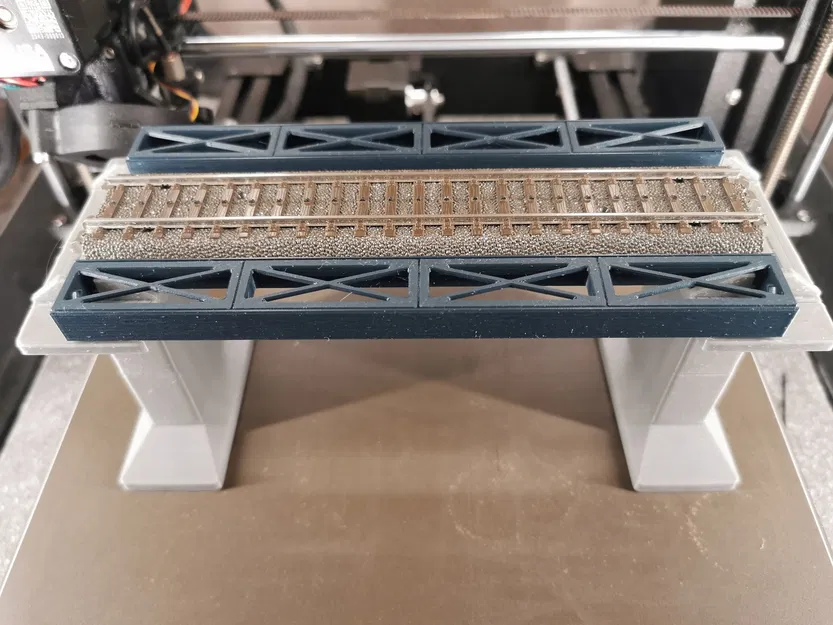 Cầu dầm thép modular Märklin H0 Rail-C thẳng 172mm (nhiều phần) - Image 1