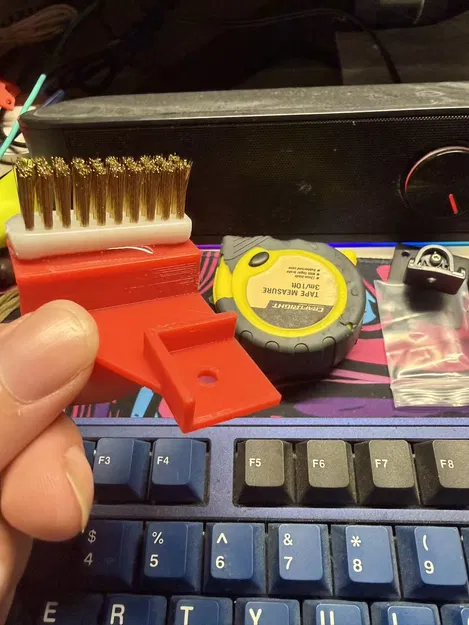 Giá đỡ bàn chải vệ sinh nozzle Neptune 4 có chặn vị trí, KHÔNG CẦN BĂNG KEO - Image 1