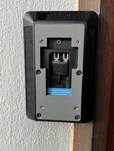 Tấm adapter gắn Ring Doorbell lên trạm sạc năng lượng mặt trời - Image 2