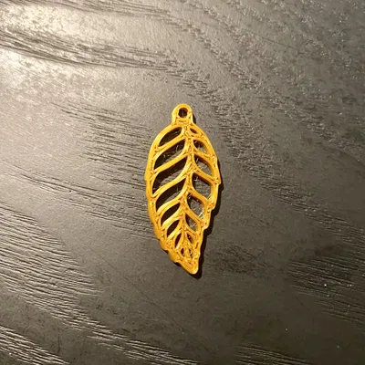 Bông tai hình lá (Leaf earrings)