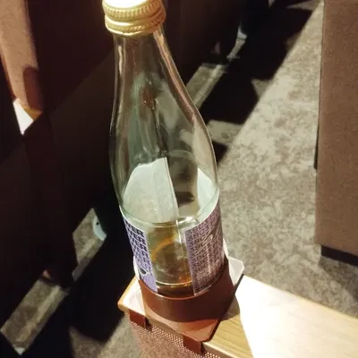 Giá đỡ đồ uống CCH – kẹp chai & lon cho CCH Hamburg