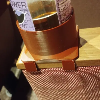 Giá đỡ đồ uống CCH – kẹp chai & lon cho CCH Hamburg