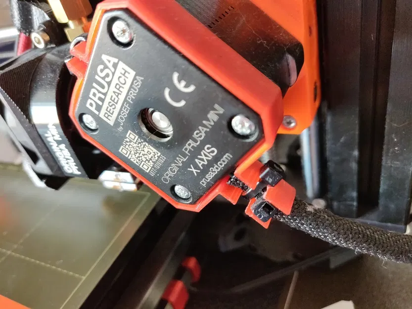 Prusa Mini: X-Axis cable strain relief cho ziptie lớn hơn - Image 1