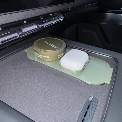 Zeekr 7X - Đế sạc AirPods Pro 2 & khay để Snus (bên phải)