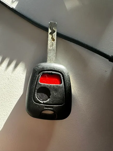 Nút bấm dẻo cho chìa khóa xe hơi - Image 1