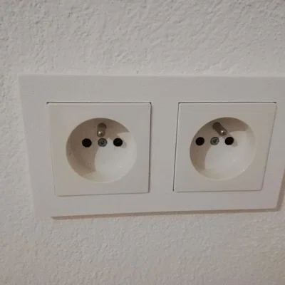 Khung ổ cắm tường & công tắc Merten M-Plan