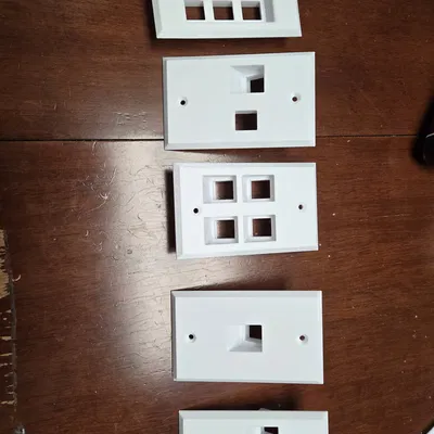 Mặt che tường RJ45 dạng nghiêng/âm (RJ45 Angled/Recessed Wall Plates)