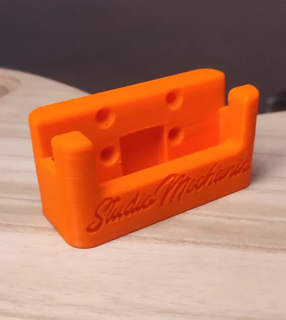 Giá đỡ điện thoại đa năng của Studio Mechanik - Image 2