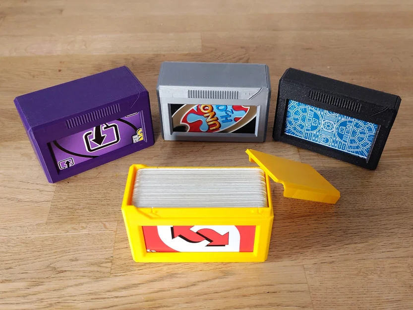 Hộp đựng bài UNO nắp clicky (nắp trượt khóa click) - Image 1