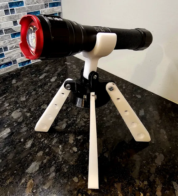 Chân Tripod cho Đèn Pin (Bản Sửa Lại) - Image 1