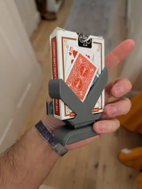 Cúp kẹp bộ bài Bicycle (Bicycle Deck) – Trophy giữ bài - Image 3