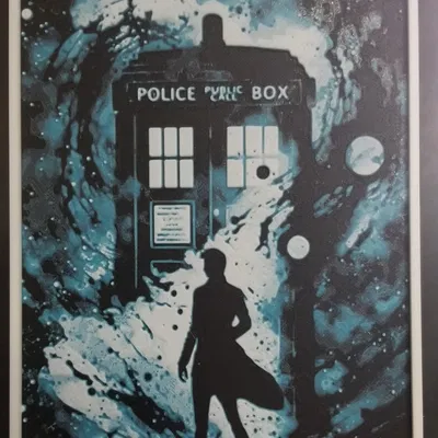 Doctor Who và TARDIS (Hueforge)