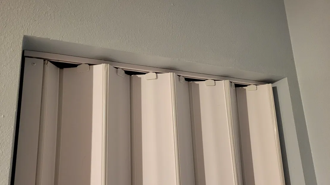 Sửa Hanger Cửa Xếp Accordion Door Hangers - Repair - Image 4