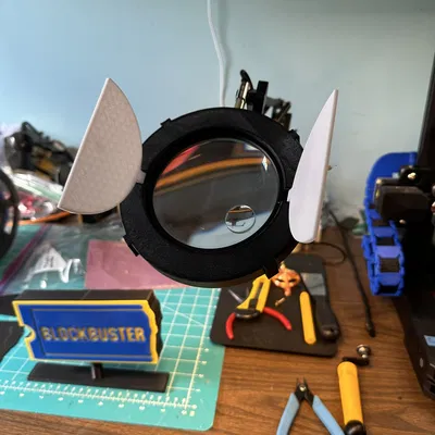 Tấm che kính lúp có đèn (Lighted Magnifier Shield)