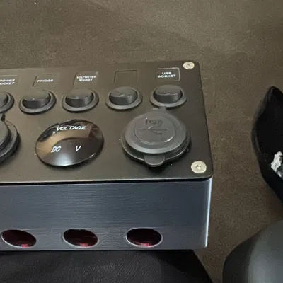 Bảng công tắc 12V/24V + Hộp (Enclosure) đi kèm