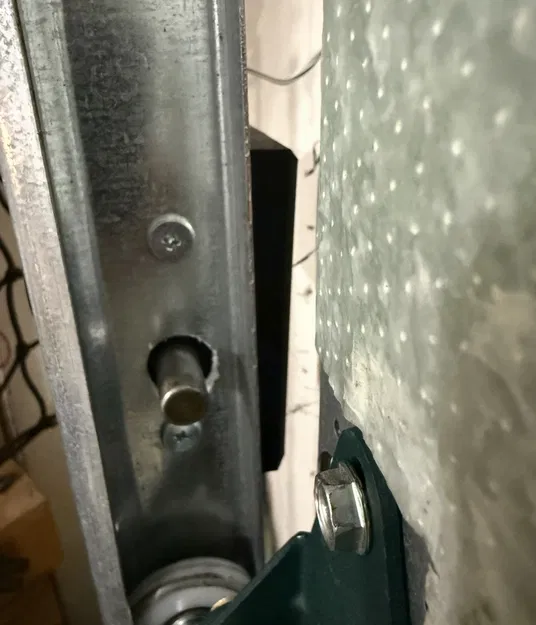 Bảo vệ chốt LiftMaster 841LM Deadbolt Protector - Image 4