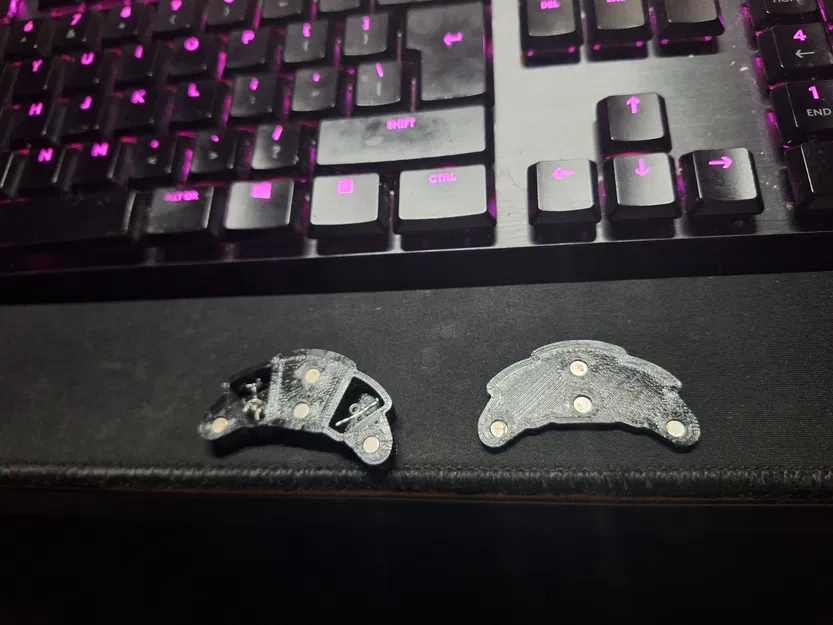 Hộp Đựng Bông Tai Hình Bánh Croissant - Image 1