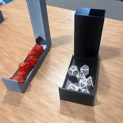 Hộp Xúc Xắc Gập Gọn – Folding Dice Box / Dice Tower