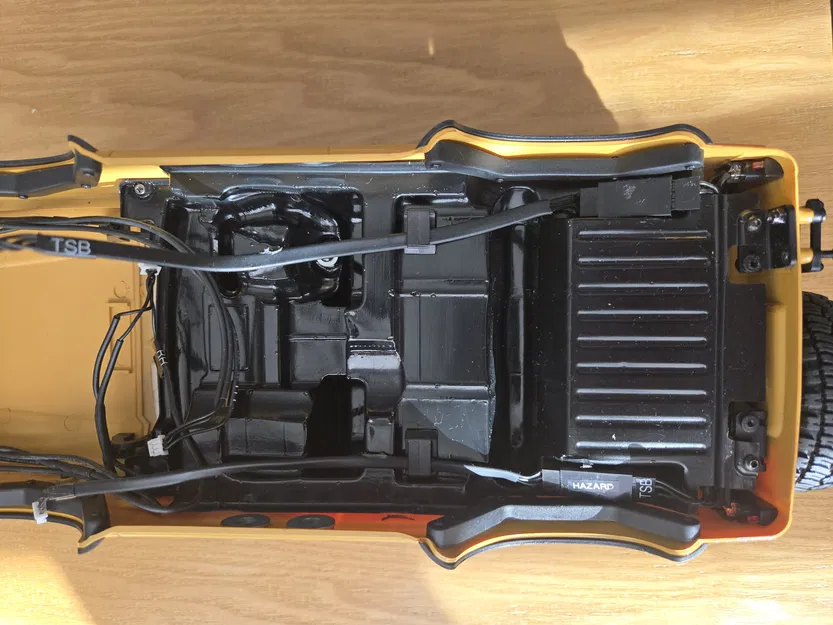 FCX18 LC80 V2 – Wheel Wells & Rear Shock Keys cho Body V2 - Image 3