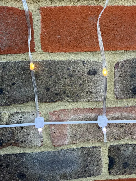 String Light Spacer (Miếng canh khoảng cách dây đèn) - Image 1