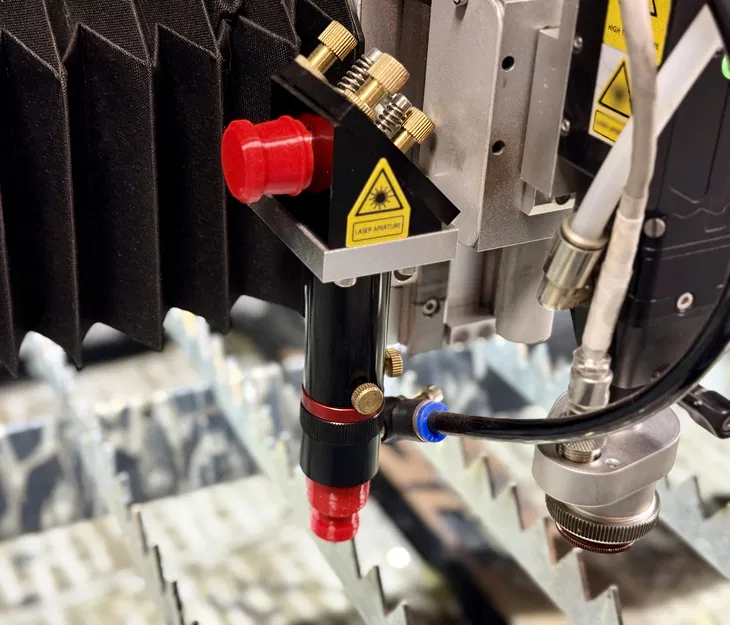 Nút che bảo vệ kèm đế giữ nam châm cho laser CO2 Gweike M-Series - Image 1