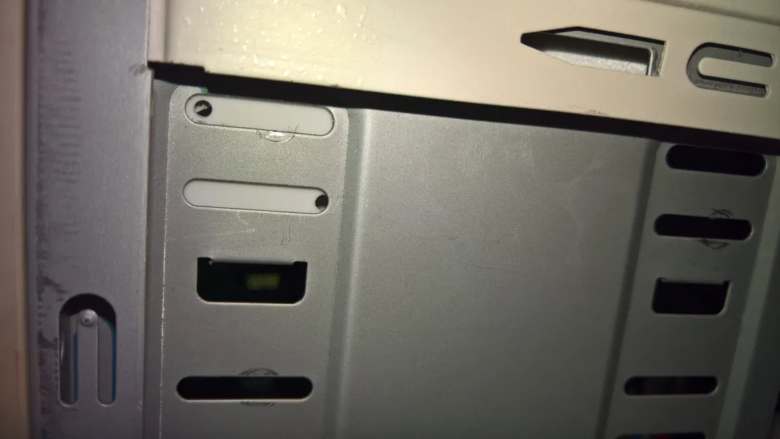 Khay hot swap HDD 3,5" cho khe 5,25" trên case PC - Image 7