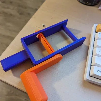 Boxing Hand Wrap Roller (Con lăn quấn băng tay boxing)