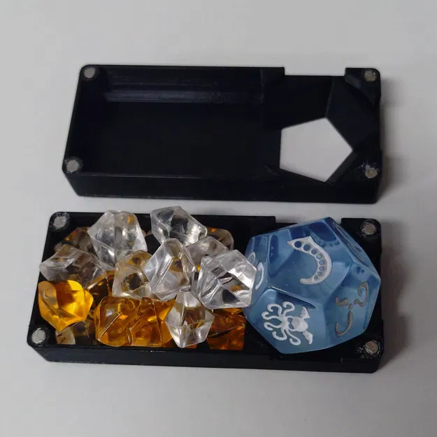 Hộp Xúc Xắc Cthulhu (Cthulhu Dice Box) - Image 1