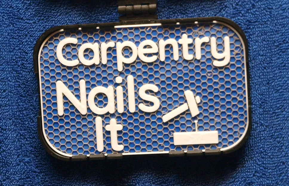 Biển hiệu “Carpentry Nails It” - Image 1