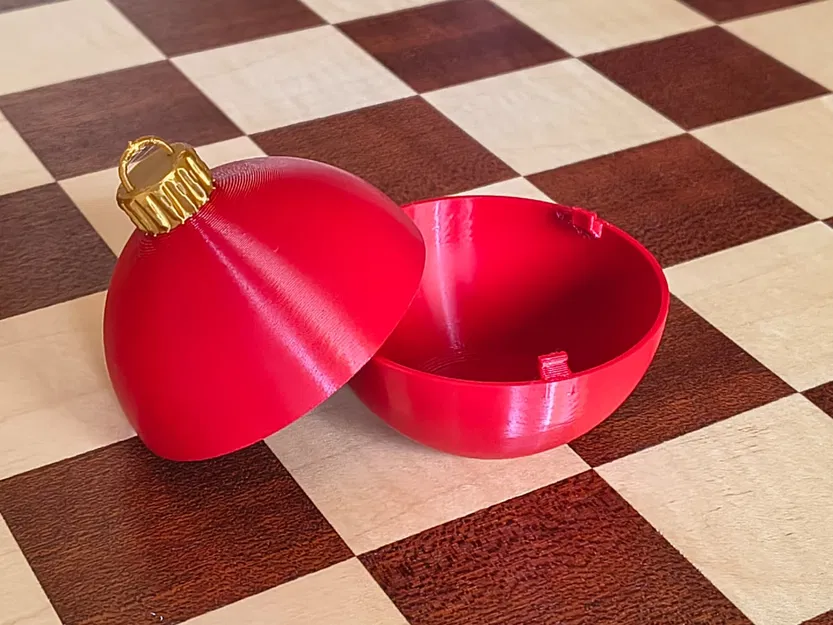 Quả Châu Noel Có Ngăn Chứa Bí Mật (Christmas Bauble with Hidden Storage) - Image 1