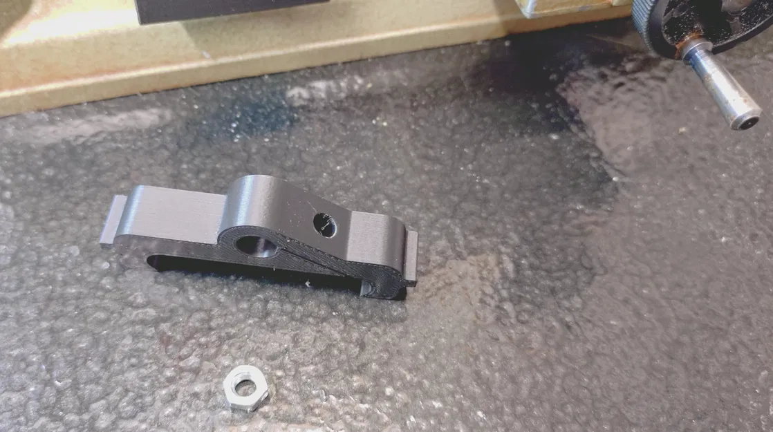 Ngàm gắn dial gauge trục X cho Unimat Emco - Image 4