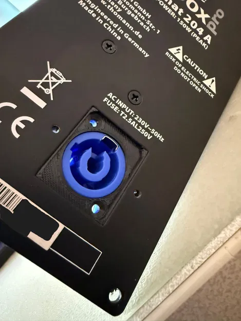 Adapter gắn Achat 204A: chuyển IEC sang PowerCON (mounting adapter) - Image 9