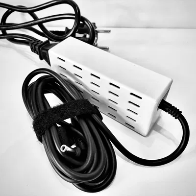 Hộp đựng bộ sạc nguồn laptop HP 45W (Phiên bản mới)