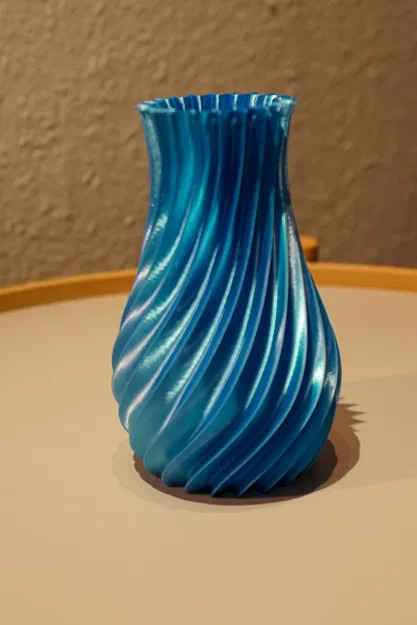 Bình Hoa Xoắn Ốc Vặn (Twisted Spiral Vase) - Image 2