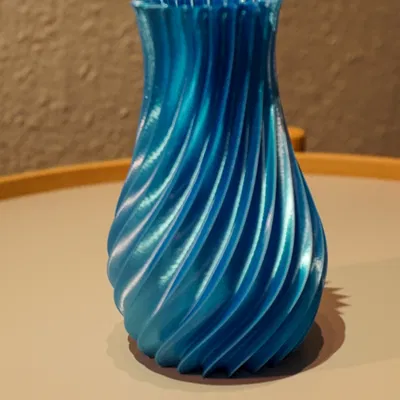 Bình Hoa Xoắn Ốc Vặn (Twisted Spiral Vase)