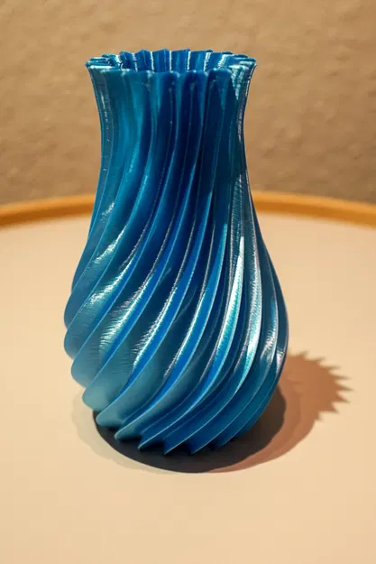 Bình Hoa Xoắn Ốc Vặn (Twisted Spiral Vase) - Image 3