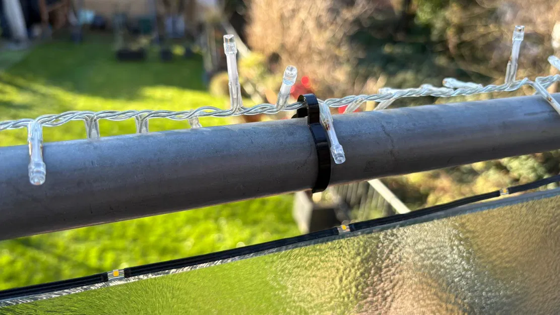 RailClip Outdoor – Kẹp lan can ban công cho dây đèn/đồ trang trí - Image 1