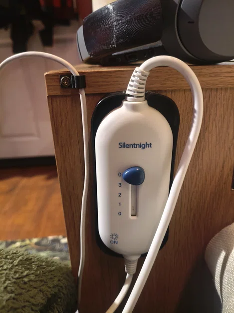 Giá Gắn Remote Chăn Điện (Electric Blanket Remote Mount) - Image 1