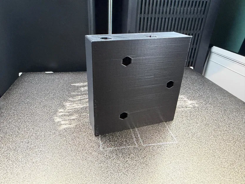 Giá đỡ camera Dahua gắn bằng băng keo obo (lỗ 6mm) - Image 1