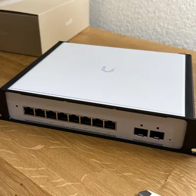 Bát gắn mini rack 10" cho USW Pro XG 8 PoE - 10" Mini Rack Mount