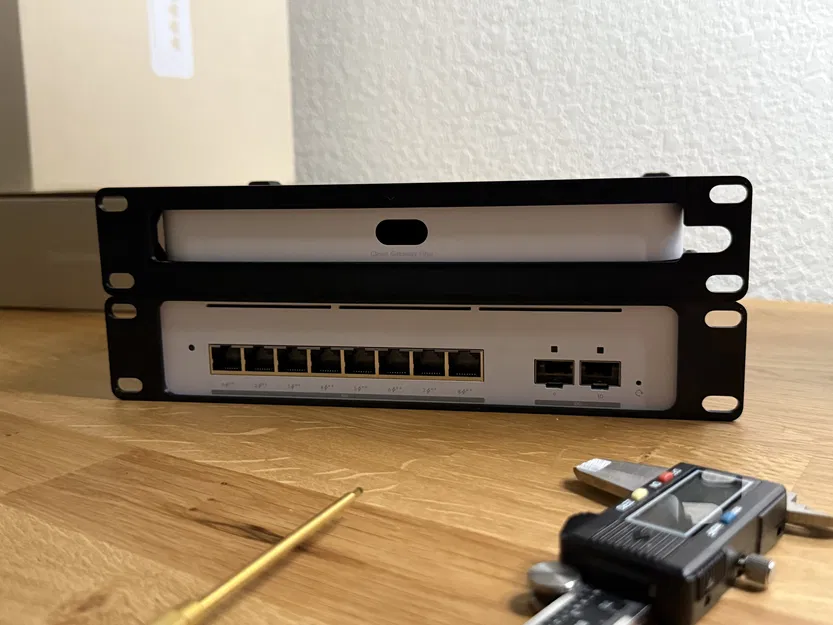 Bát gắn mini rack 10" cho USW Pro XG 8 PoE - 10" Mini Rack Mount - Image 4