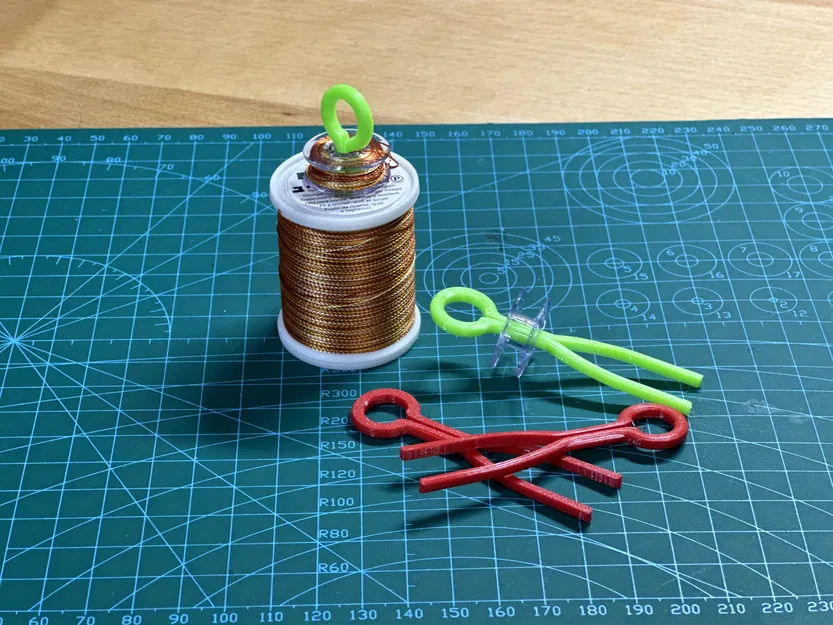 Giá giữ bobbin nhỏ gọn, hữu dụng - Image 1